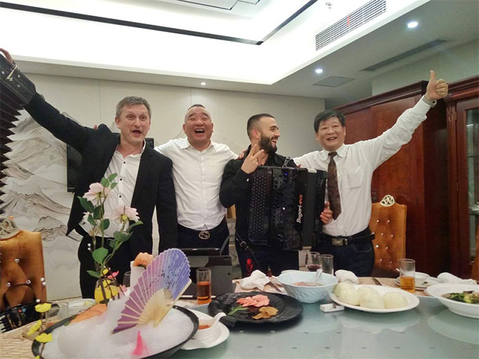 2641566387281935.jpg 12.jpg